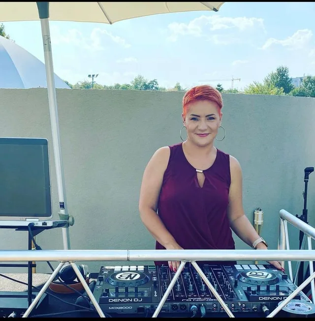 DJ Nicolle B, DJ, fotografia 7