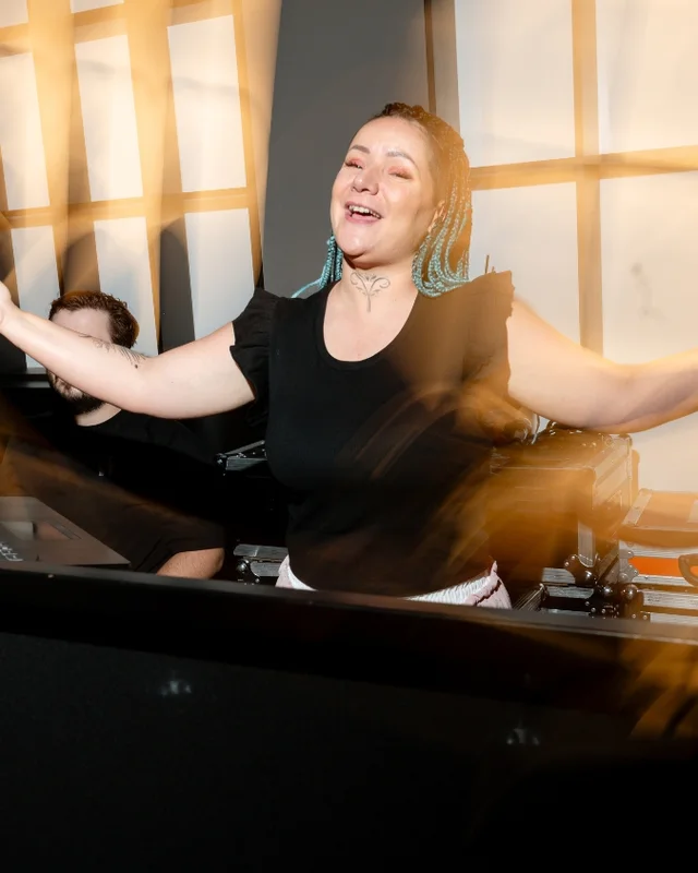 DJ Nicolle B, DJ, fotografia 11