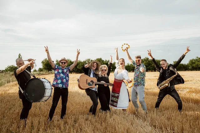 The Marions, Trupe și artiști, fotografia 15