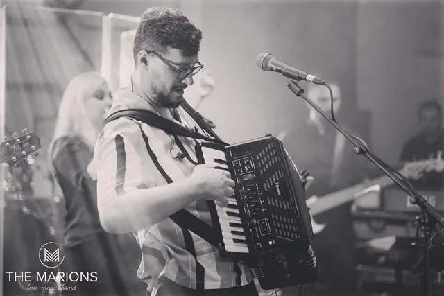 The Marions, Trupe și artiști, fotografia 18