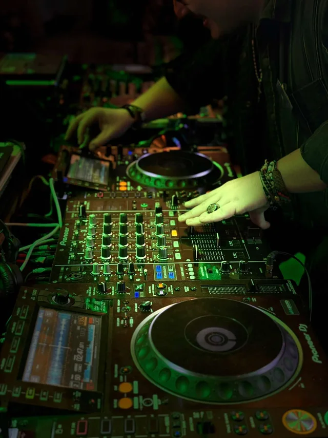 DJ Tavi, DJ, fotografia 5