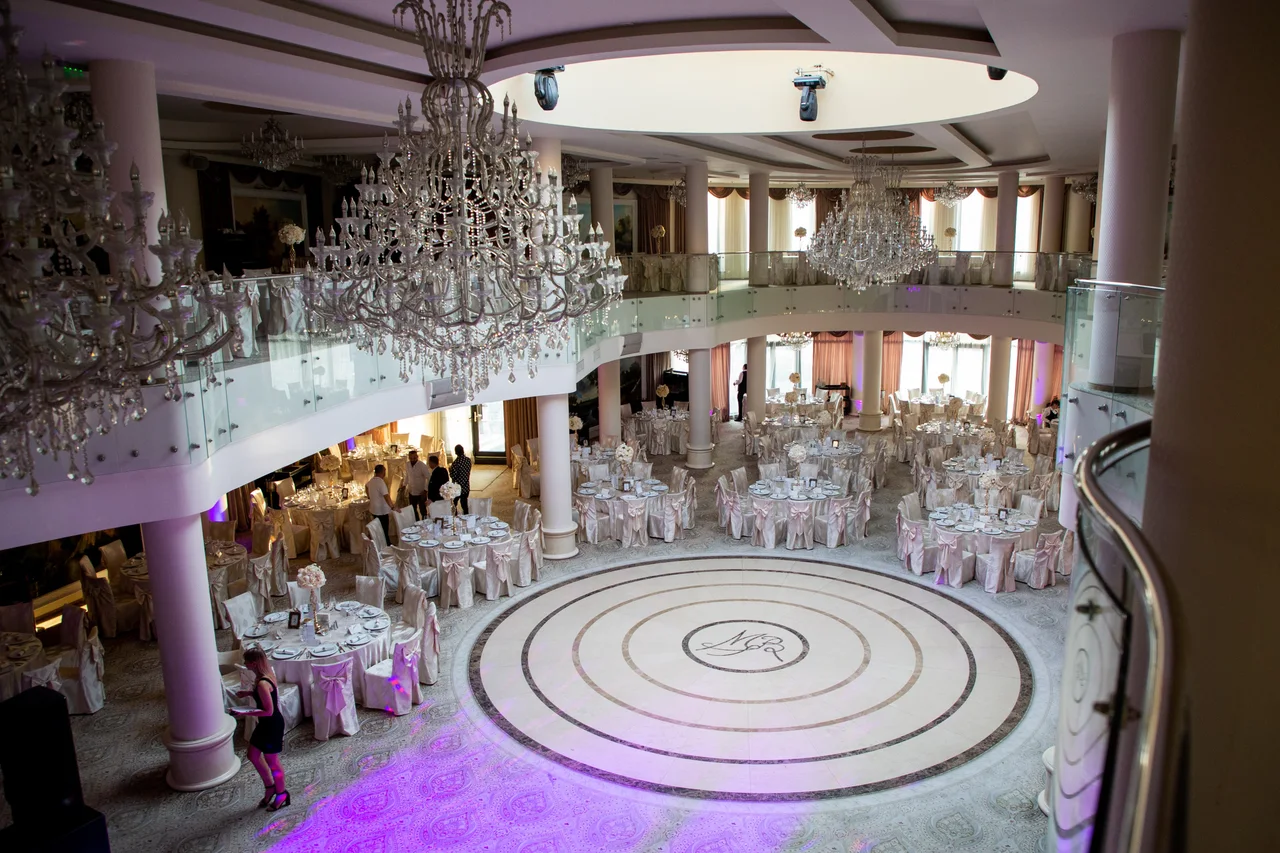 Momento Ballroom, București