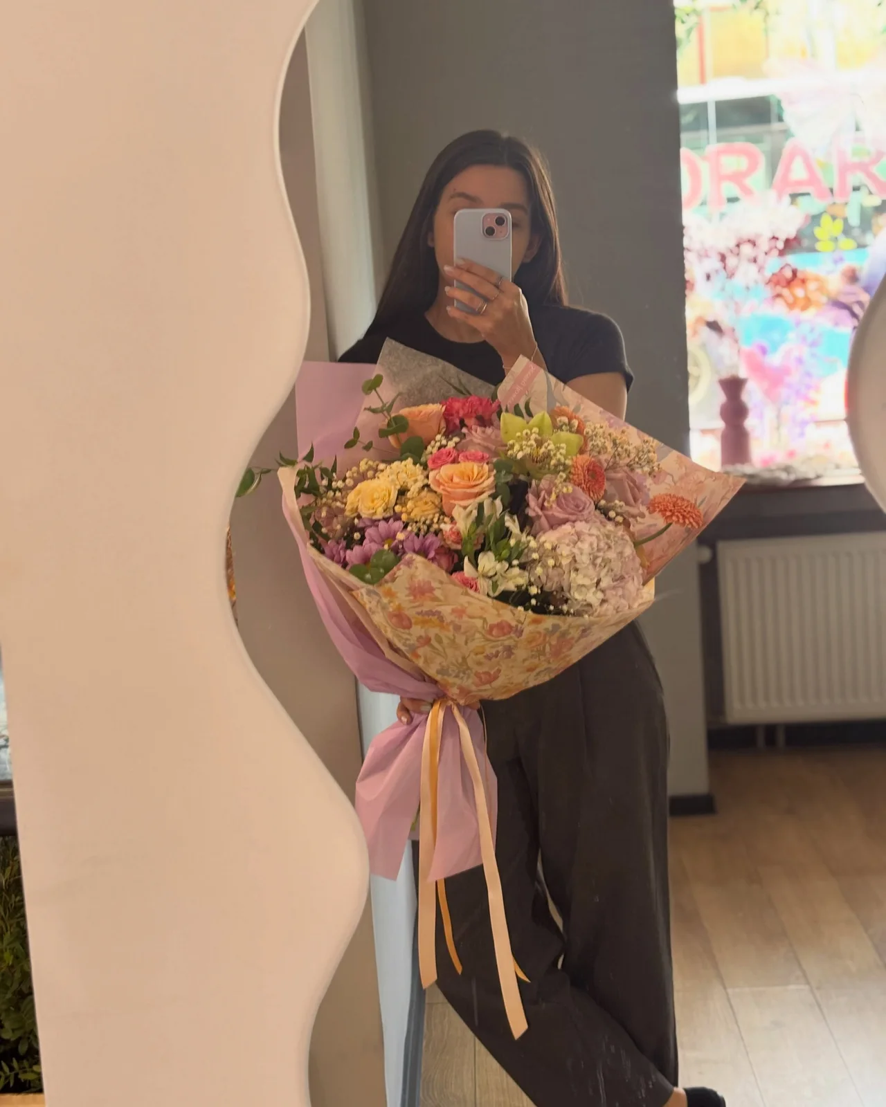 Roses & More, Florărie, fotografia 1
