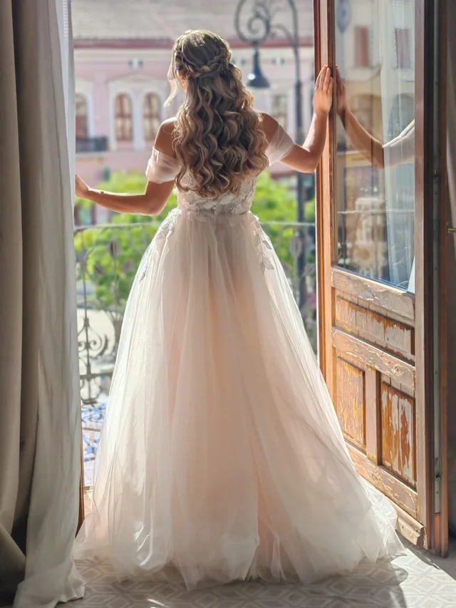 Emily G, Rochii de mireasă, fotografia 6