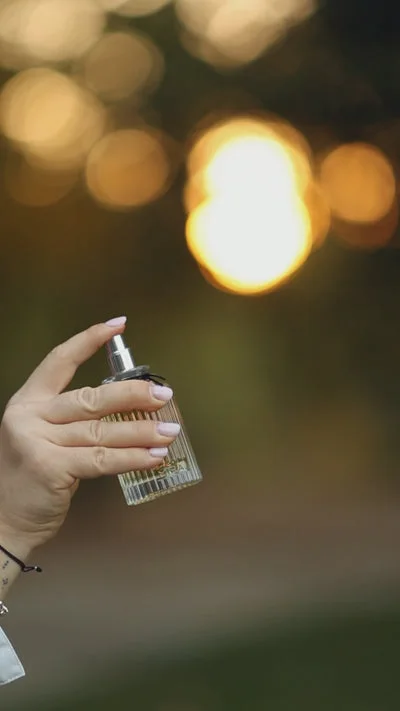 Aroma aleasă de invitat, la nuntă