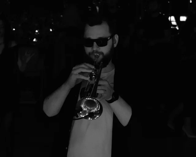 Overnite Band, Trupă, fotografia 13