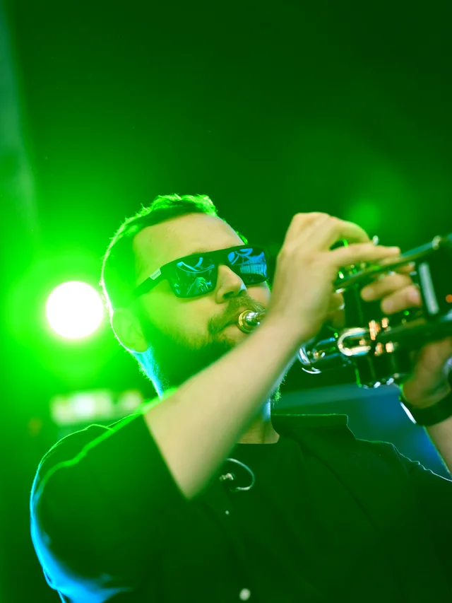 Overnite Band, Trupă, fotografia 12