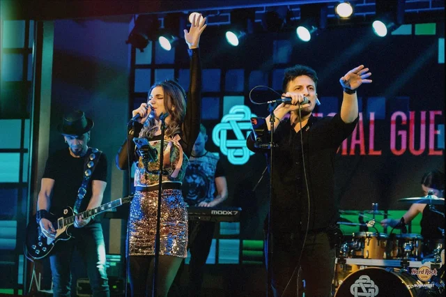 Pe scenă, concert live