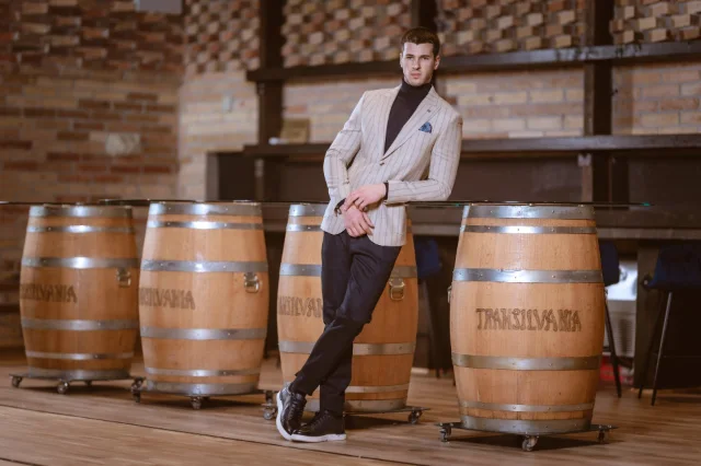 Pasha Men's Wear, Costume de mire, Bistrița
