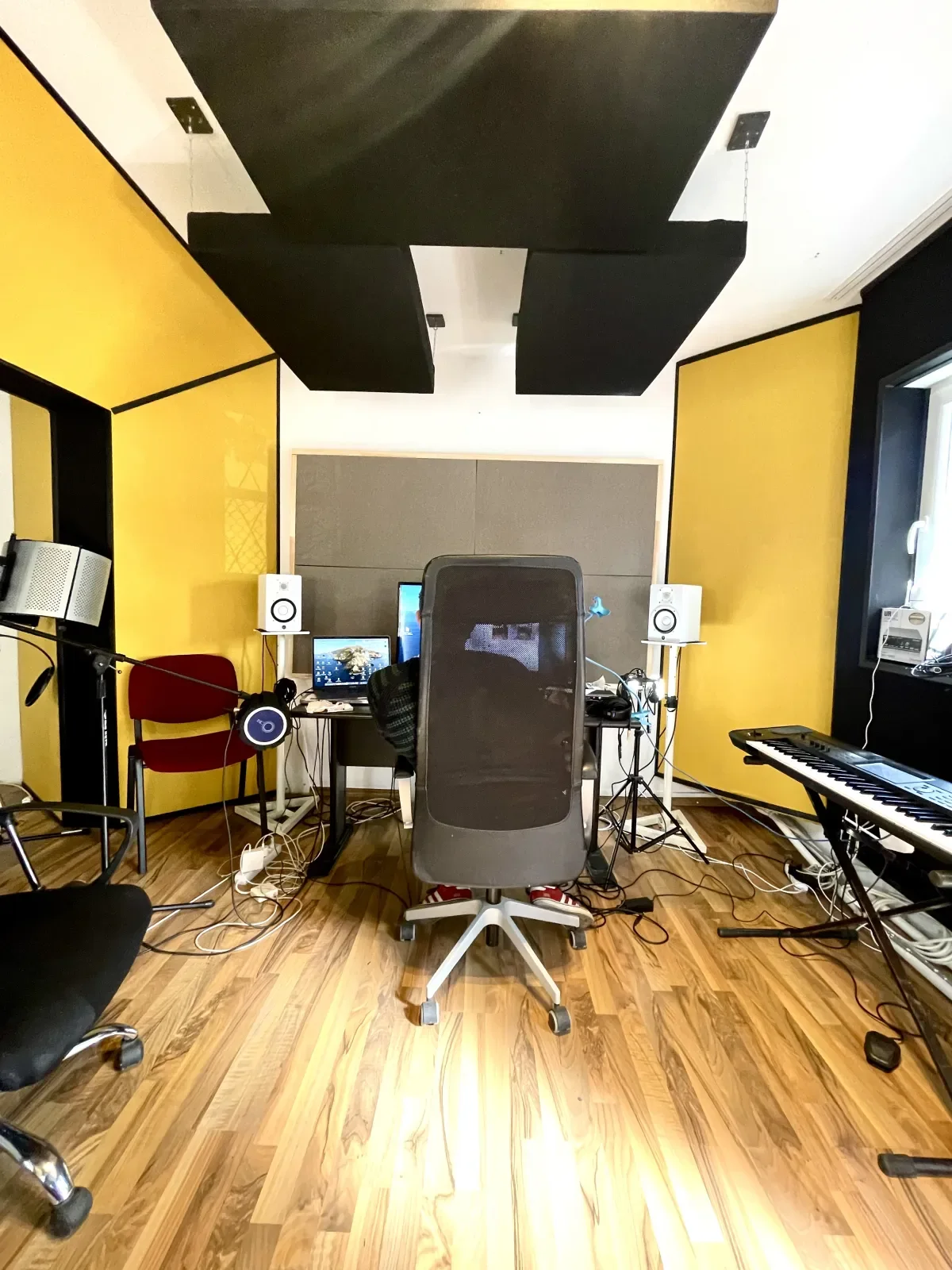Luftrecords, Studio de înregistrări și muzică originală, fotografia 2