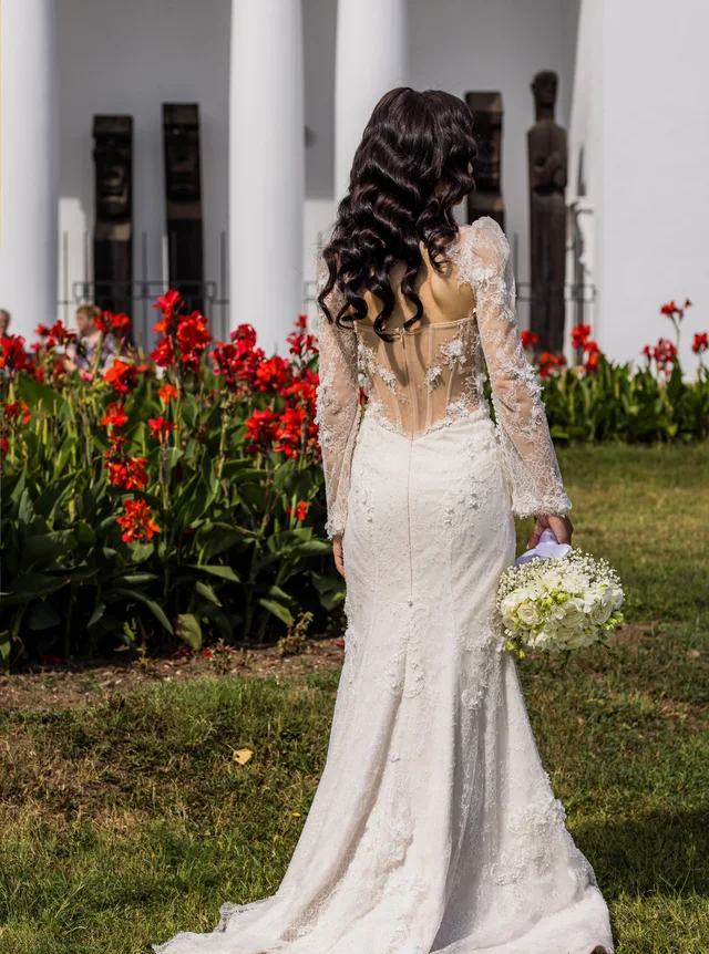 Lorys Bridal, Rochii de mireasă, fotografia 7