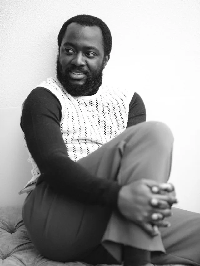 Tobi Ibitoye, Trupă, fotografia 7