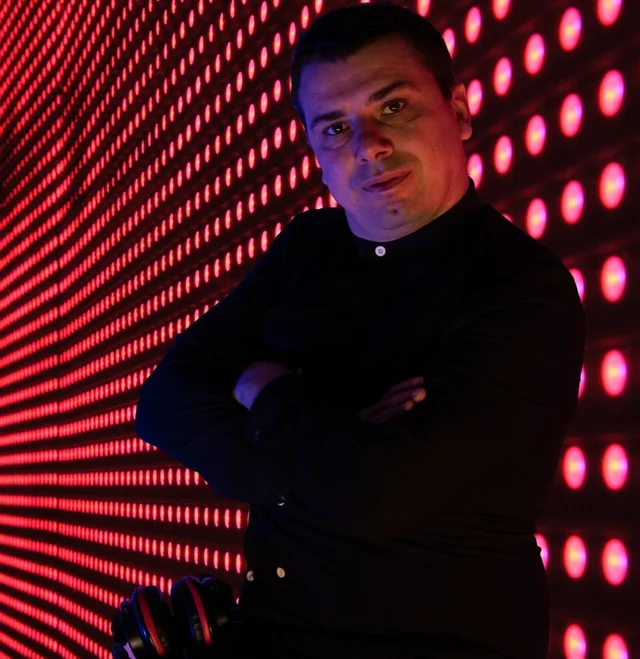 DJ Suru, DJ, fotografia 16