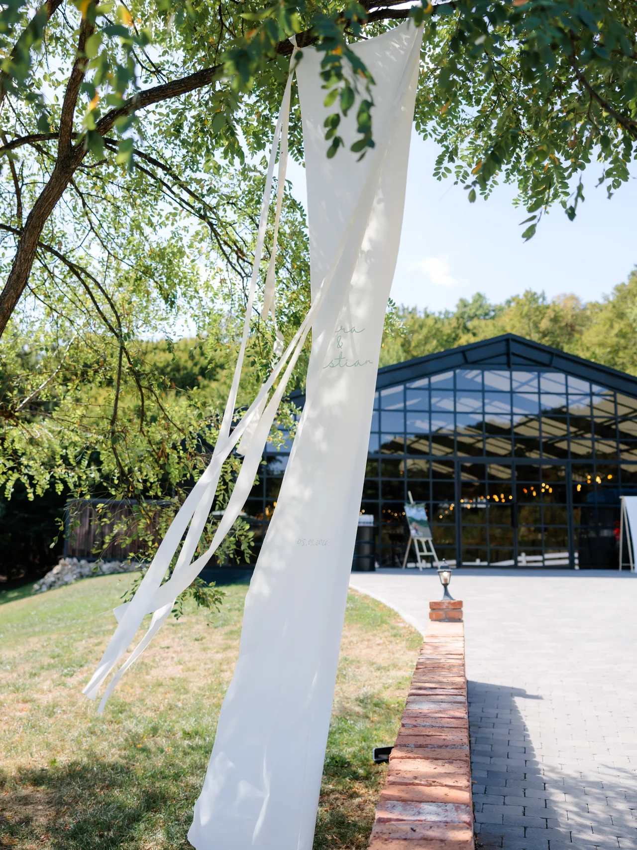 Făurar Paper Studio, Invitații și papetărie, fotografia 1