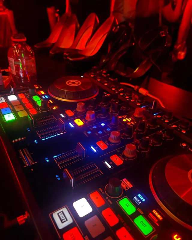 DJ Cristache, DJ, fotografia 7