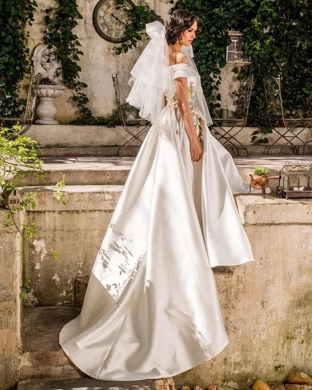 Laina Couture, Rochii de mireasă, fotografia 11