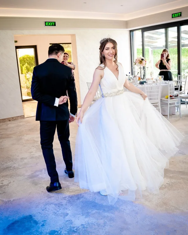 Laina Couture, Rochii de mireasă, fotografia 3