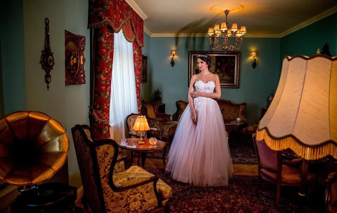 Laina Couture, București